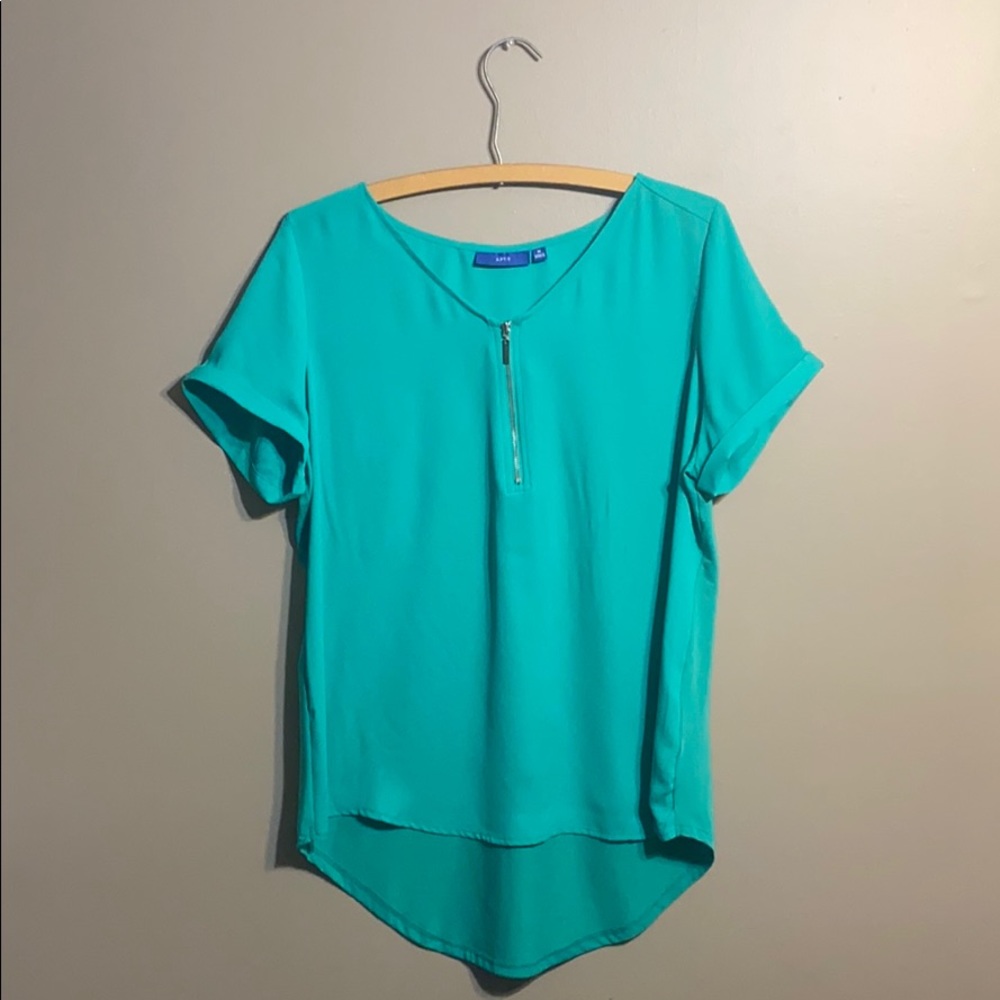 Apt.9 Teal Blue Green Vneck Blouse in Medium